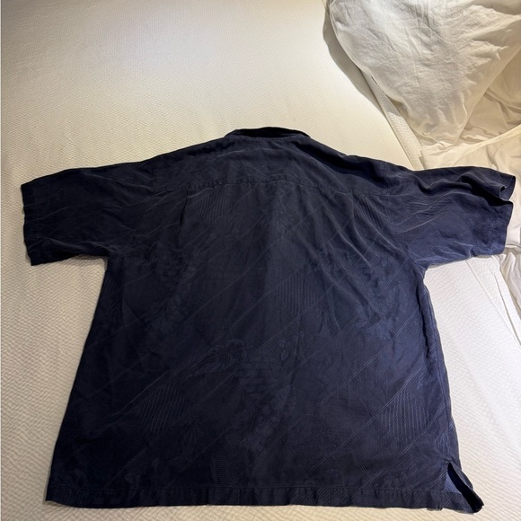 Tommy Bahama silk Navy Blue Short Sleeve Button-Up Shirt size XL - Picture 2 of 7